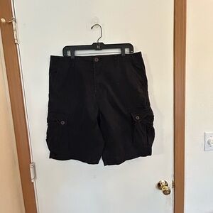 Aeropostale size 36 black cargo shorts